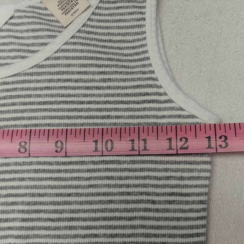 🔥Levi's Tank - Picture 6 of 8